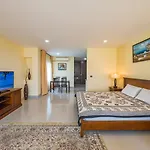 Condo Avanta Deluxe A201